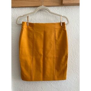 Yellow pencil skirt